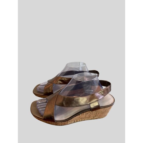 Clark's Size 10 Leather  Elegant Stylist Sandal Cork Wedge Platform Gold Tone - Picture 4 of 10